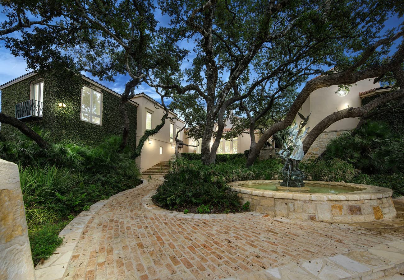 Luxury home for sale in The Dominion San Antonio